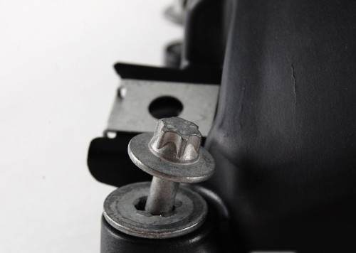 Cylinder head cover 10