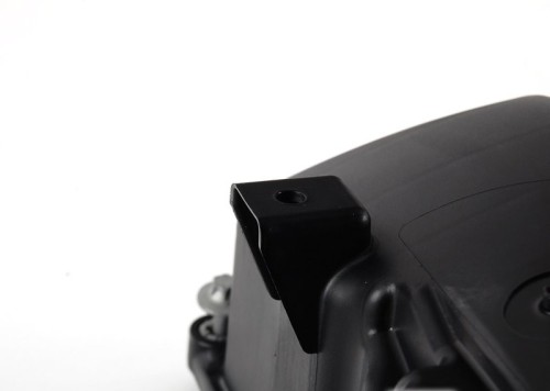 Cylinder head cover 11