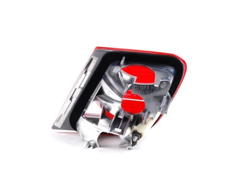 Rear light in trunk lid, left 5