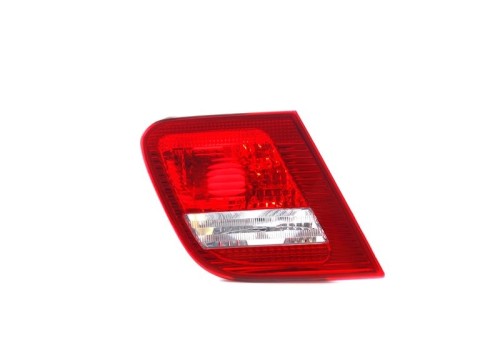 Rear light in trunk lid, left 4