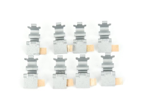 1 set of brake pads for disc brakes, 2