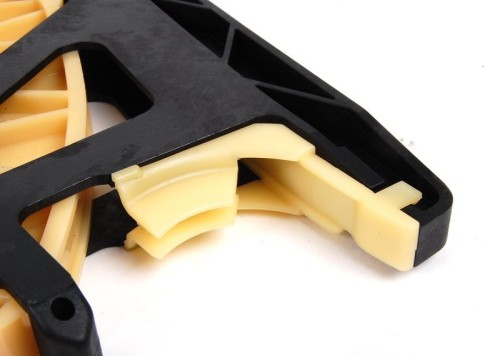 Chain tensioner and guide rail 7