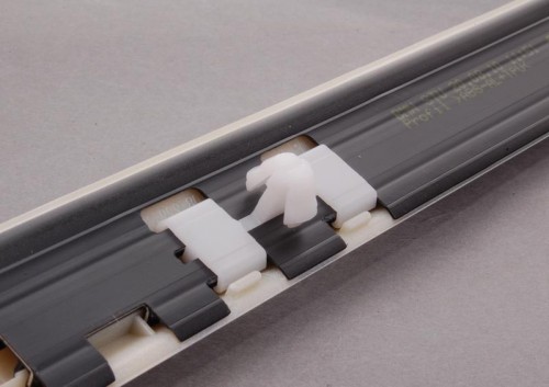 Molding, fender, primed front right 4