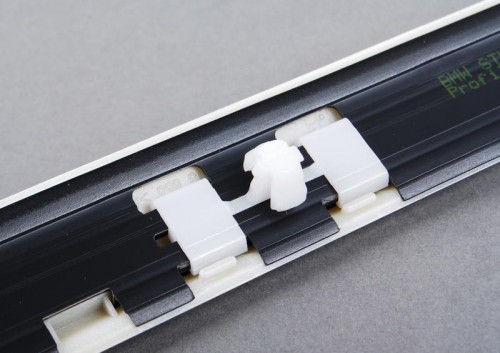 Molding, fender, primed front right 6