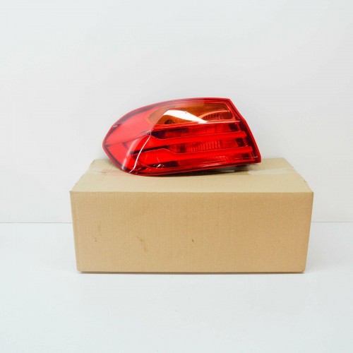 Rear light in the side panel, left 1