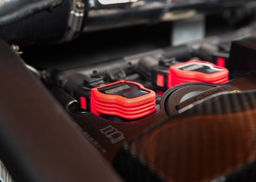 Ignition coil with spark plug cap 10