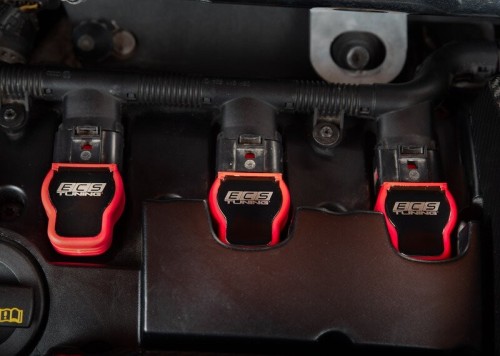 Ignition coil with spark plug cap 9