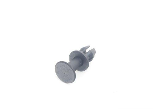 Spreader Rivet